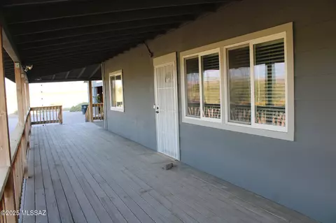 Exterior - 917 Bourgeous Rd, Duncan, AZ 85534 photo 3 of 5
