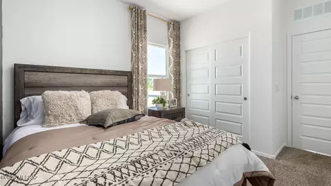 Bedroom - 9823 E Gray Hawk Dr, Tucson, AZ 85730 photo 5 of 10