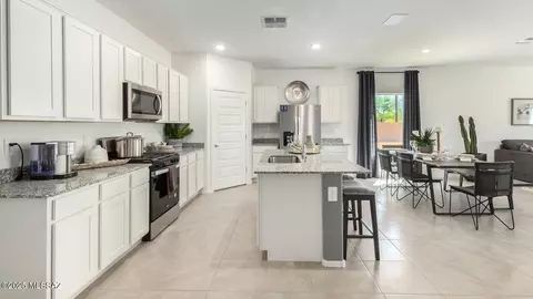 Entry Way - 9823 E Gray Hawk Dr, Tucson, AZ 85730 photo 4 of 5