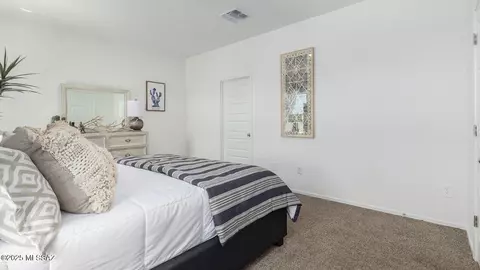Bedroom - 9823 E Gray Hawk Dr, Tucson, AZ 85730 photo 10 of 10