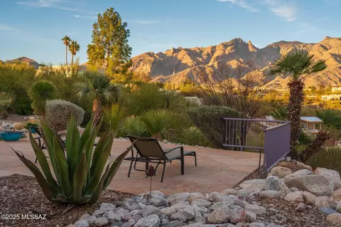 5530 N Via Elena, Tucson, AZ 85718