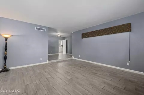 9450 E 3rd St, Tucson, AZ 85710 photo 9