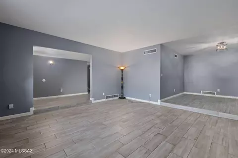 9450 E 3rd St, Tucson, AZ 85710 photo 10