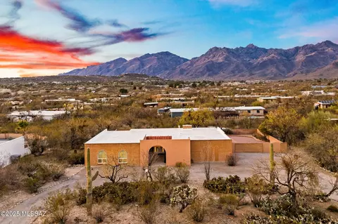 9045 E Indian Canyon Rd, Tucson, AZ 85749