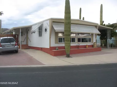 5758 W Rocking Circle St, Tucson, AZ 85713