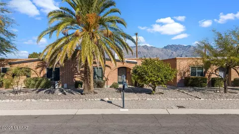 4437 E Brott St, Tucson, AZ 85712