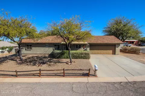 78 W Forrest Feezor St, Corona De Tucson, AZ 85641