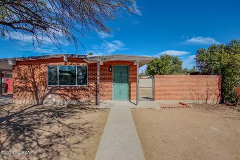 209 E Inez St, Tucson, AZ 85756