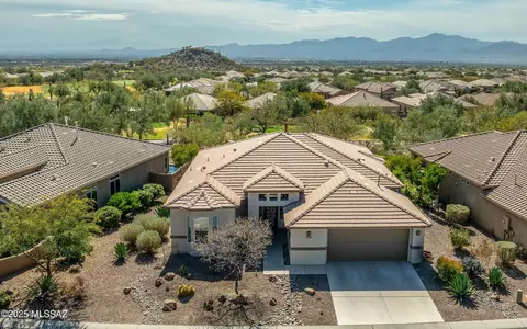13811 N Heritage Canyon Dr, Marana, AZ 85658