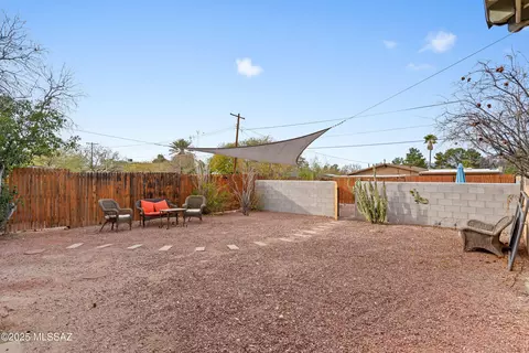 Exterior - 4055 E 5th St, Tucson, AZ 85711 photo 4 of 7
