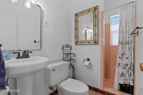 Bath - 4055 E 5th St, Tucson, AZ 85711 photo 6 of 6