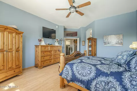 Bedroom - 10792 E Grass Spring Pl, Tucson, AZ 85748 photo 3 of 7
