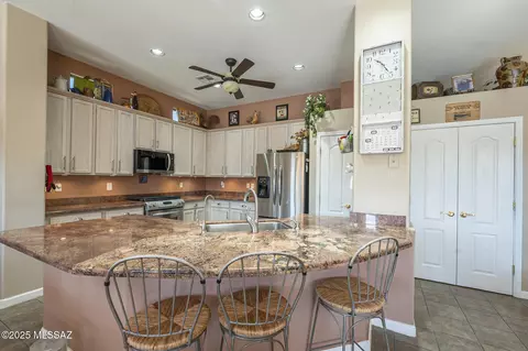 Kitchen - 10792 E Grass Spring Pl, Tucson, AZ 85748 photo 1 of 5