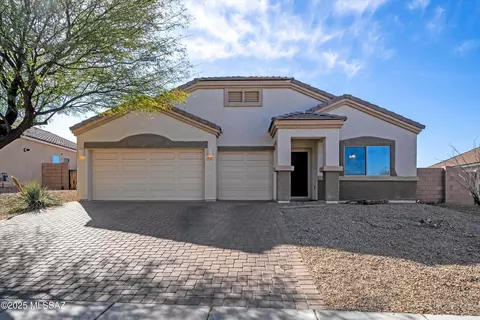 217 W Andrew Potter St, Corona De Tucson, AZ 85641