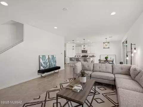 6726 W Cold Stream Ct, Tucson, AZ 85757