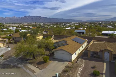 2338 W Horseshoe Pl, Tucson, AZ 85745