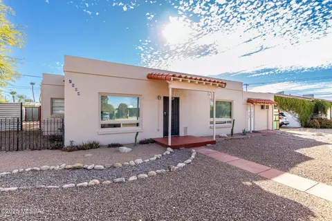 1004 E Mitchell St, Tucson, AZ 85719