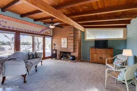 2549 N Indian Ridge Dr, Tucson, AZ 85715
