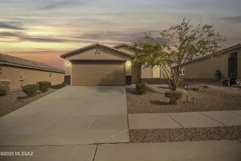 1599 W Cottonwood Bluffs Dr, Benson, AZ 85602