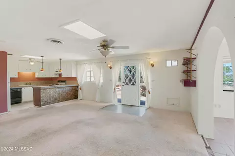Living - 623 E Pearl St, Benson, AZ 85602 photo 3 of 5