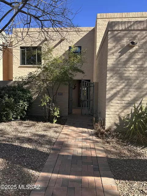 2853 E Sierra Vista Rd, Tucson, AZ 85716