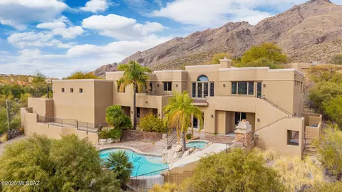 5990 E Terra Grande, Tucson, AZ 85750