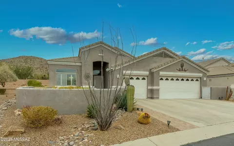 5086 W Coyote Gulch Loop, Marana, AZ 85658