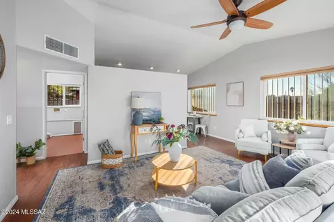 3604 E Monte Vista Dr, Tucson, AZ 85716