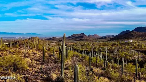 6840 W Sweetwater Dr, Tucson, AZ 85745