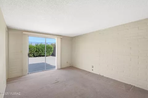 Bedroom - 8357 E 7th St, Tucson, AZ 85710 photo 4 of 8