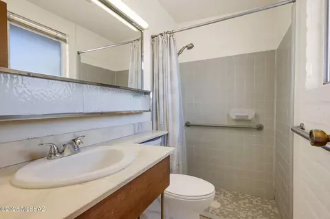 Bath - 8357 E 7th St, Tucson, AZ 85710 photo 2 of 2