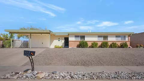 8357 E 7th St, Tucson, AZ 85710