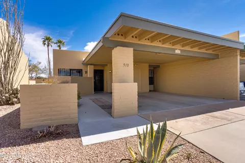 910 N Capron Pl, Tucson, AZ 85710