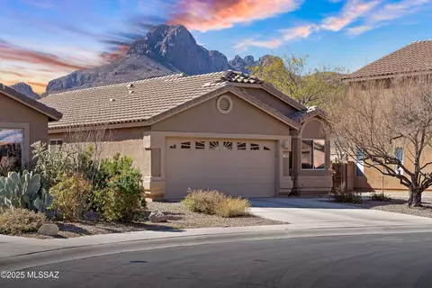 7989 W Sunfire Dr, Tucson, AZ 85743