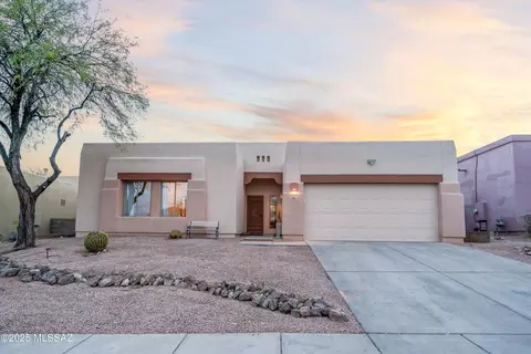 543 N Daystar Mountain Dr, Tucson, AZ 85745