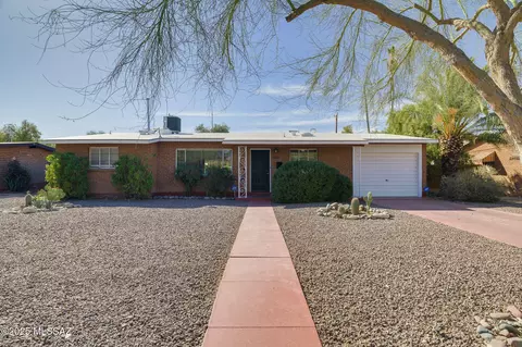 Exterior - 840 E Copper St, Tucson, AZ 85719 photo 2 of 16