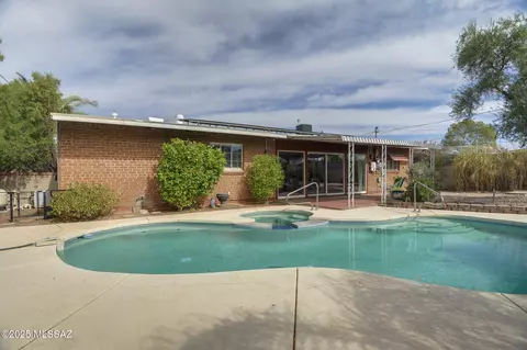 Exterior - 840 E Copper St, Tucson, AZ 85719 photo 9 of 16