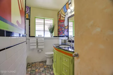 Bath - 840 E Copper St, Tucson, AZ 85719 photo 4 of 7