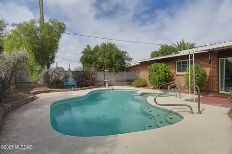 Exterior - 840 E Copper St, Tucson, AZ 85719 photo 11 of 16