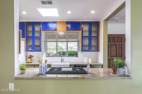 Kitchen - 840 E Copper St, Tucson, AZ 85719 photo 3 of 9