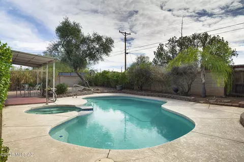 Exterior - 840 E Copper St, Tucson, AZ 85719 photo 13 of 16