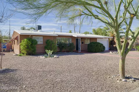 Exterior - 840 E Copper St, Tucson, AZ 85719 photo 15 of 16
