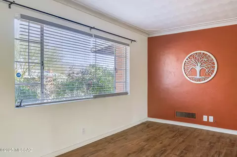 Living - 840 E Copper St, Tucson, AZ 85719 photo 2 of 6