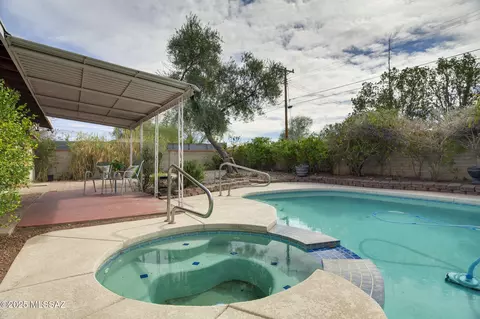 Exterior - 840 E Copper St, Tucson, AZ 85719 photo 10 of 16