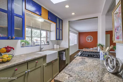 Kitchen - 840 E Copper St, Tucson, AZ 85719 photo 6 of 9