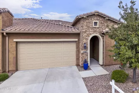 61080 E Flint Dr, Oracle, AZ 85623