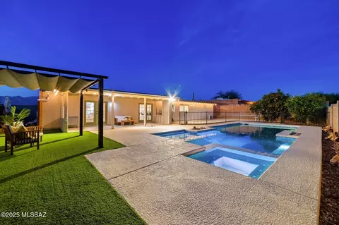 9230 E 6th St, Tucson, AZ 85710