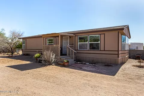 7790 N Prorodeo Rd, Tucson, AZ 85743