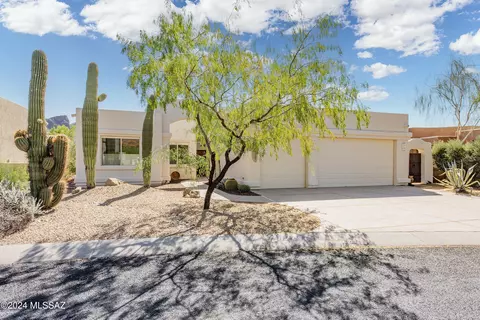 2101 S Double Circle Dr, Tucson, AZ 85713