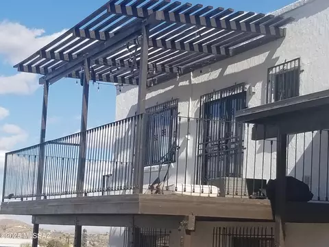 722 N Holm Cir, Nogales, AZ 85621